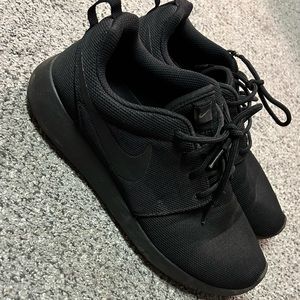 All black Nike roshes women’s 9